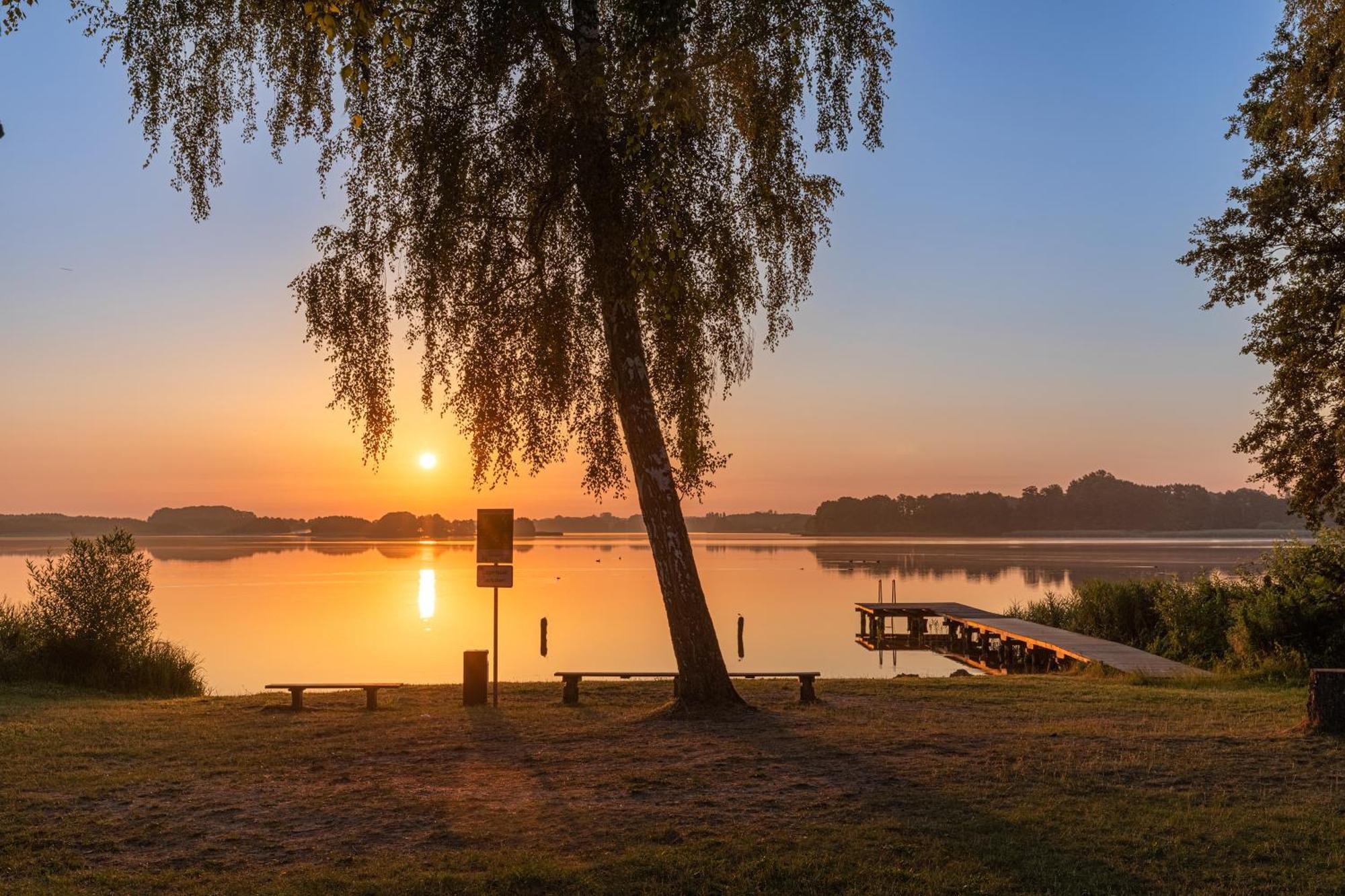 Gluecksraum - Modernes Apartment Mit Panoramablick, Kamin & Wohlfuehlambiente Krakow am See Exteriér fotografie